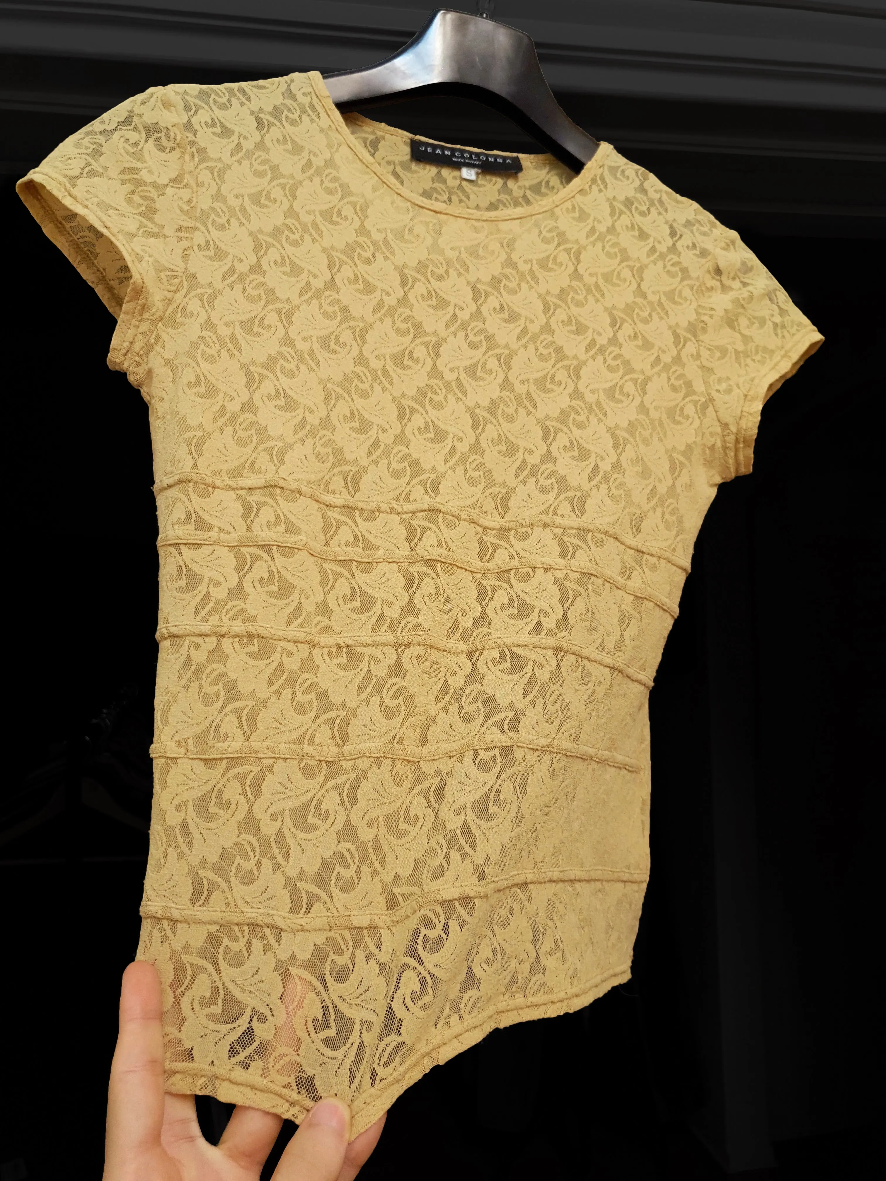 1996 T-Shirt with Seam Details in Stretch Lace