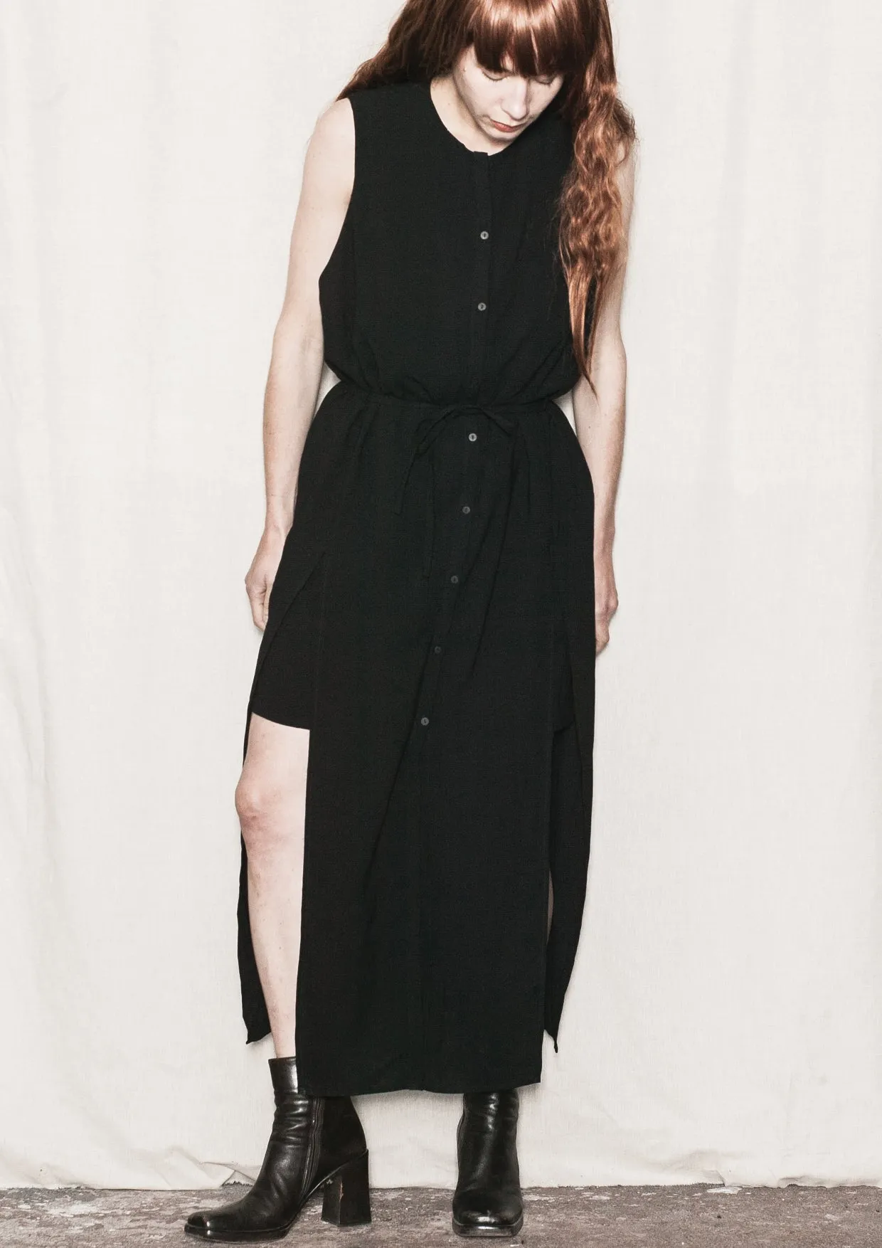 DRESS/VEST LONG SLEEVELESS - black