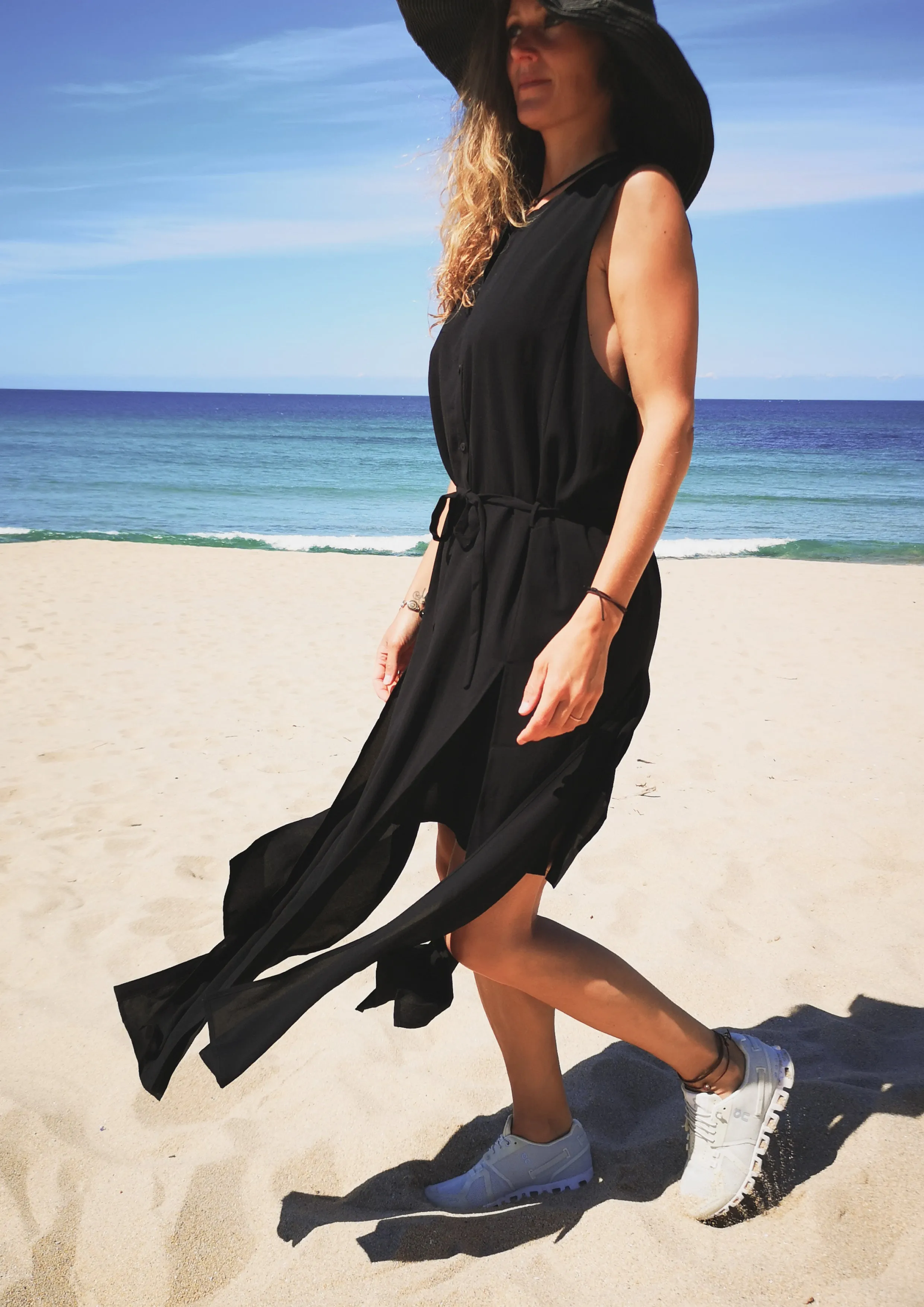 DRESS/VEST LONG SLEEVELESS - black